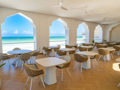 Tembo Kiwengwa Resort, Zanzibar — Seafront dining